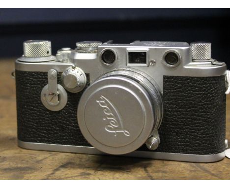 ERNST LEITZ LEICA CAMERA 
no.719971, with f5 1:2 lens, 13.5cm long 
