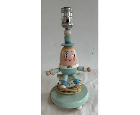 Vintage novelty Humpty Dumpty Wooden Nursery Lamp No Shade measures approx 13 inches tall 