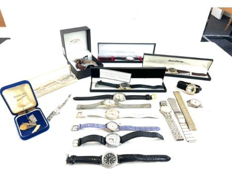 Box of vintage wristwatches includes Chronograph etc 