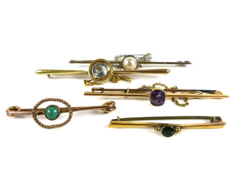 A group of five bar brooches, comprising a 15ct gold and aquamarine brooch, 5.1g, an amethyst set brooch, gold unmarked but a