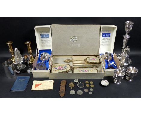 A collection of silver plated wares and collectables, including a Sheffield Plate candlestick, 16 by 12 by 30cm high, an urn 