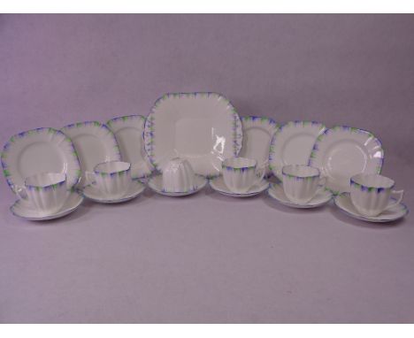TEAWARE - MELBA BONE CHINA, approximately 20 pieces