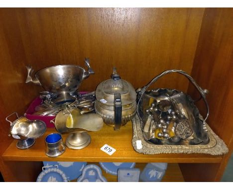 A mixed lot of silver plate, teapot, bowls, jugs etc