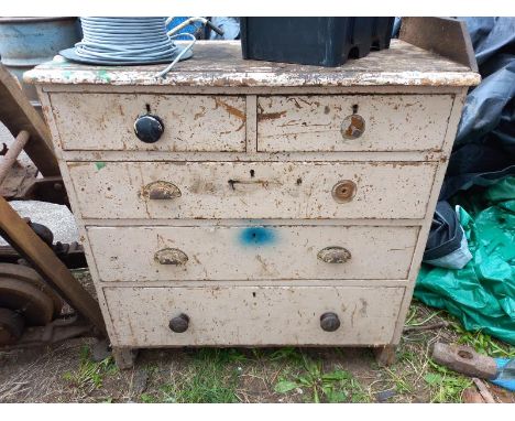 A chest of drawers/wooden cabinet.&nbsp;Collect Only.
