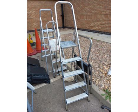 4 step ladders in various sizes.&nbsp;Collect Only.