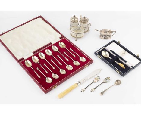 A set of twelve silver coffee spoons, Sheffield 1979, cased, a silver and silver gilt Griffin of Edward III spoon, 1972, case