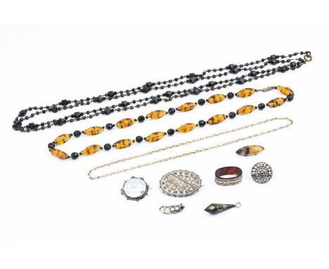 A collection of antique and later jewellery, comprising a fine fancy-link chain, a tortoiseshell piqué work scarf ring, a tor