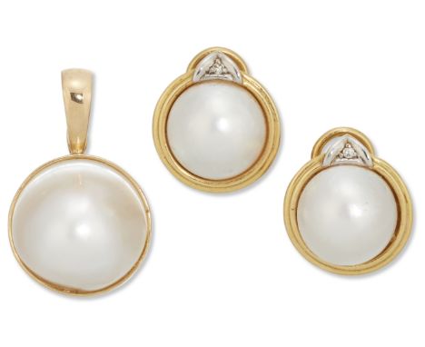 A pair of cultured mabé pearl and diamond ear studs and a cultured mabé pearl pendant, each ear stud with mabé pearl centre t