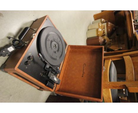 Crossley keepsake USB turntable record player in tan leather case