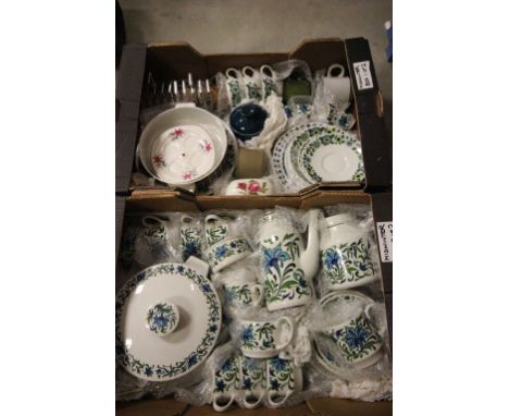 Midwinter tableware (approx 68 pcs) including patterns - 'Trend' 'Diaganol' 'Valencia' 'Citrus' 'Fur' 'Roselle' 'Spanish Gard