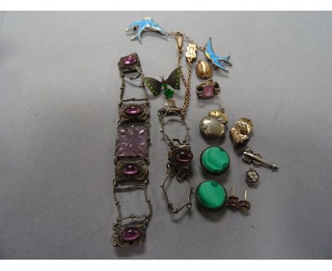 Box of mixed vintage jewellery to include; gold earrings, Mourning brooch, compass for fob etc