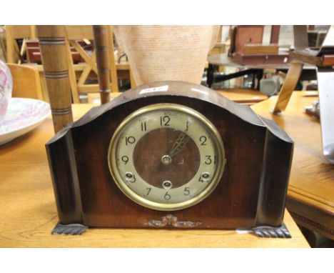 Bentina mantle clock