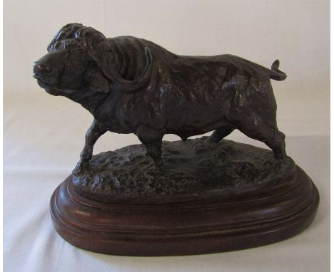 Limited edition bronze of a water buffalo by Kim Brookes signed and dated 1992 no 4/25 L 28 cm H 19 cm