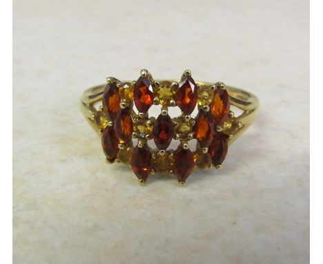 9ct gold citrine and quartz ring total weight 2.5 g size R