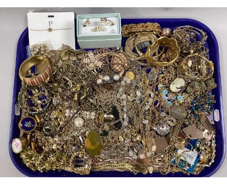 An Assortment of Modern Gilt Coloured Costume Jewellery, to include collarette necklace, hinged statement bangle, matched cuf