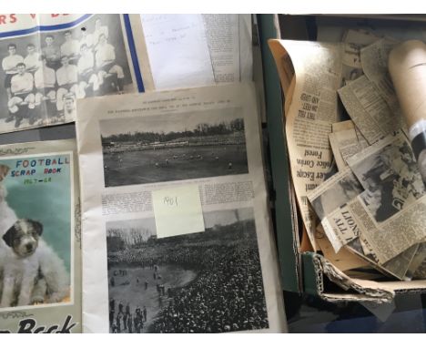 Tottenham 1920s Football Scrapbook: Early 1920s scrapbook with comprehensive match reports taken from newspapers, whole page 