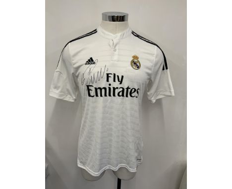 Christiano Ronaldo 2015 - 2016 Signed Real Madrid Football Shirt: White home shirt with Ronaldo 7 to rear. Signed in marker p