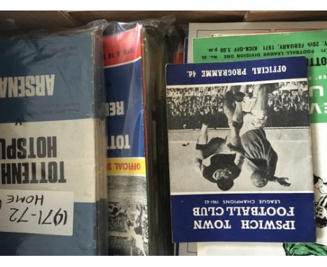 Tottenham Football Programmes: Home and away mainly from 1970s with several complete seasons included. Quantity.