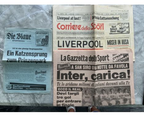 Liverpool Away European Cup Football Newspapers: 1981 Bayern Munich Die Blaue issue and La Gazzetta Dello Sport for the semi 