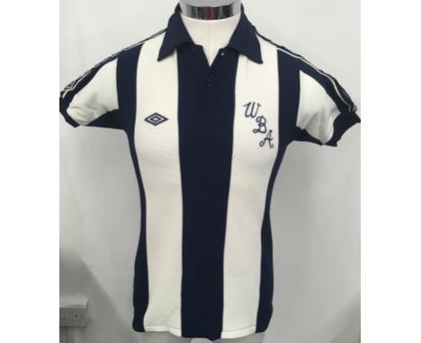 West Brom 1970s Match Worn Home Football Shirt: Short sleeve with number 4 to rear which has some cracking. Worn by Tony Brow