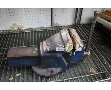 Bench vice