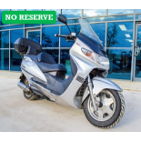2001 Suzuki AN 400 Y 385cc Burgman scooter