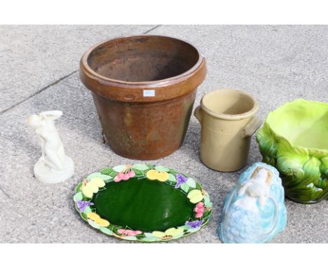 A collection of ceramics to include a jardiniere, planter and similar. [W] NOTE: THIS LOT IS NOT AVAILABLE FOR IN HOUSE SHIPP