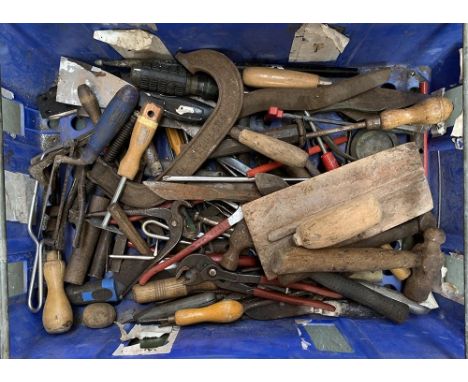 A crate of vintage hand tools, to include G clamp, hammers, grips etc 
