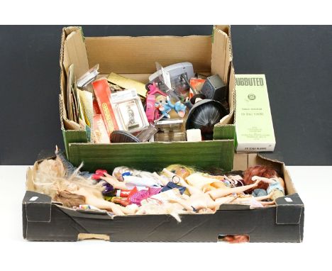 Toys - Mixed group of toys to include 6 x carded/boxed Britains Ceremonial Collection metal figures, Hornby OO gauge model ra