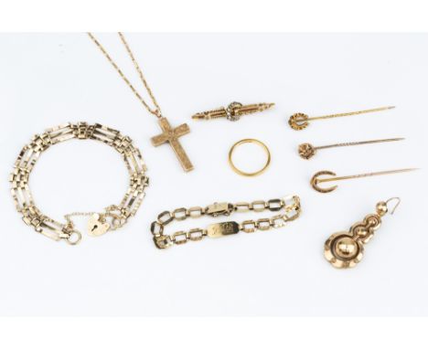 A COLLECTION OF JEWELLERY, comprising a 9ct gold Latin cross pendant, engraved with foliate scrolls, on a paper-link chain, a