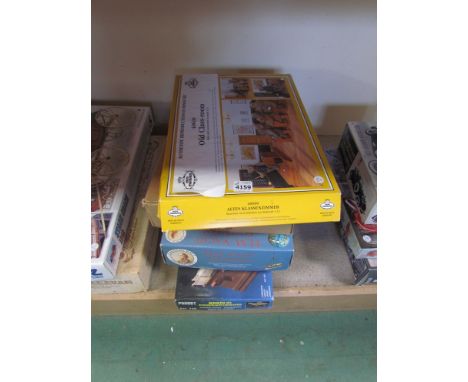 Five assorted boxed unmade model kits including "Caldercraft" H.M. Yacht Chatham, "Ponart" Combat Place, "Mini Mundus" Old Cl