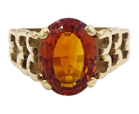 9ct gold single stone oval cut citrine ring, Sheffield 1976Condition Report:Approx 6gm, size Q, some light nibbles to citrine