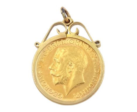 King George V 1913 gold full sovereign coin, loose mounted in gold pendant, hallmarkedCondition Report:Approx 9.75gm