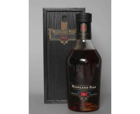 1 bottle Highland Park 1967 single malt scotch whisky, bottled in 1991, wood box (Est. plus 24% premium inc. VAT)Condition Re