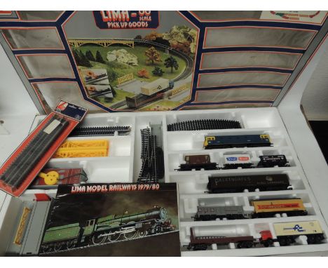 LIMA - Pick Up Goods train set in original box with diesel loco no D6524, wagons, track and accessories (incomplete)
