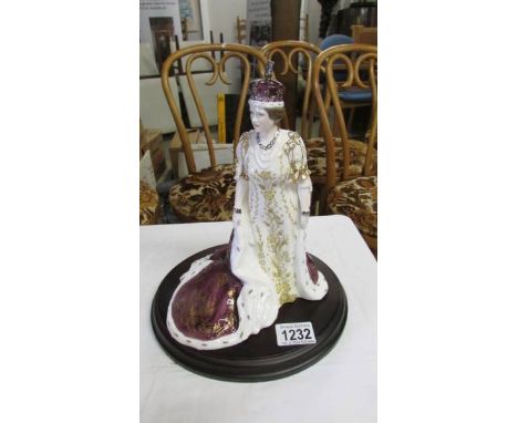 A Royal Worcester figurine 'Queen Elizabeth, The Queen Mother in her Coronation Robes', 249/2500.