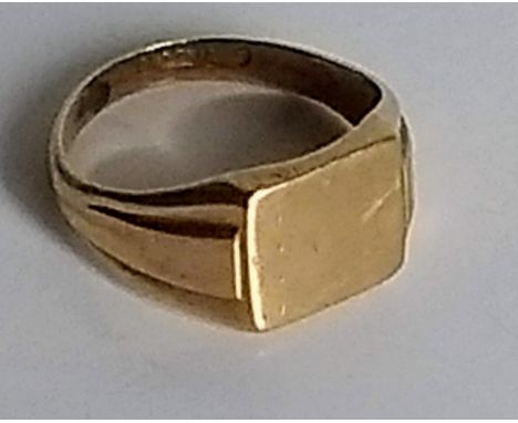 A gents 9ct gold ring, hallmarked, size P, 4.1g and a ladies cluster ring, stamped 18k, size I, 3.8g (2)