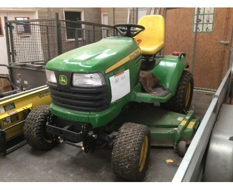 John Deere X748 Ultimate ride on petrol lawn tractor / lawn mower Model no. 3TNM72-BJLTCondition report: The cutting deck has