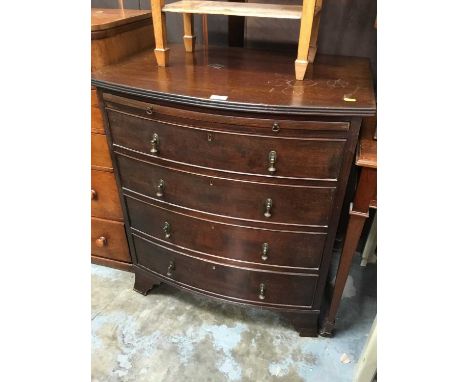 Small Georgian-style bowfront chest of four drawers with drop handles and pull-out slide on bracket feet 74 cm wide, 84 cm hi