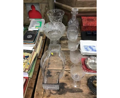 Mixed lot of glass to include a cut glass decanter, glass goblets, pedestal bowl and other glass