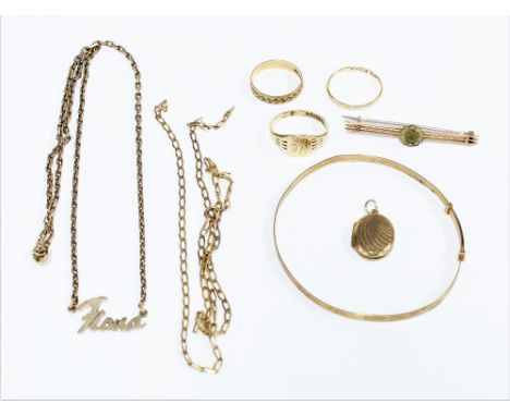 A collection of 9ct gold jewellery to include a wedding band, signet ring,, eternity ring, bangle, necklace, bar brooch and a