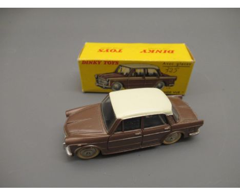 Dinky boxed Fiat 1200 Grande Vue die-cast metal model car 