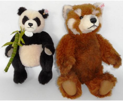 Steiff Bear. (2) 036538 teddy panda 26, alpaca.; 663253 teddy panda 36, red-brown. Both boxed as new. 