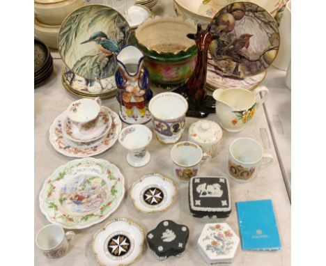 Decorative Ceramics - Royal Crown Derby St John Ambulance centenary trinket dishes; Bramley Hedge tea plates, cup and saucer;