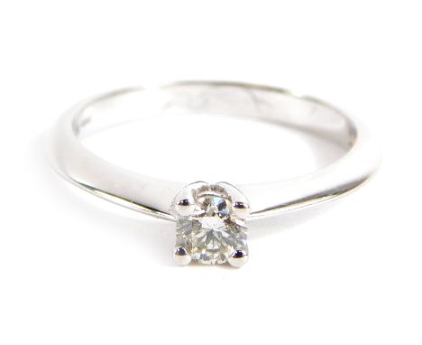 A 9ct white gold diamond solitaire ring, with round brilliant cut diamond approx 0.15cts, in four claw basket setting, ring s