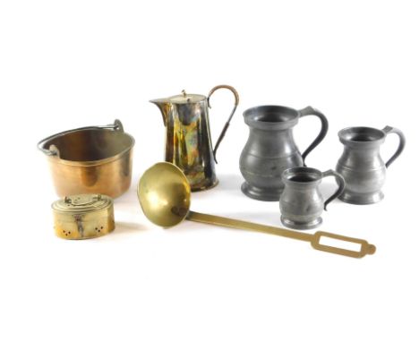 19thC and later copper, brass and pewter wares, comprising a graduated set of three pewter tankards, a brass jam pan, a coppe