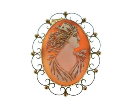 Oval cameo brooch with female head and shoulders profile portrait, the mount stamped 9ct   Condition: 