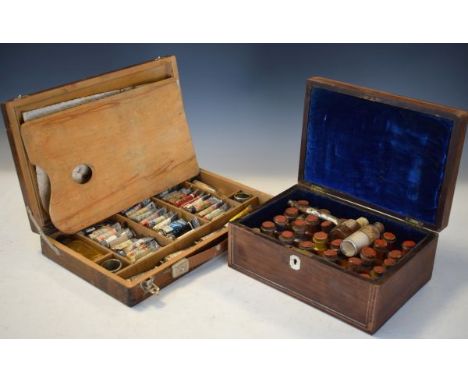 Quantity of vintage powder paints and oil paints, boxed   Condition: 