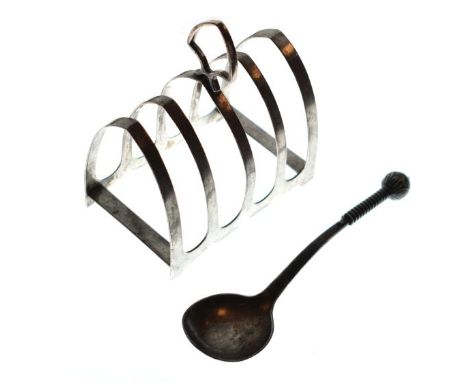 George V silver four division toast rack, Sheffield 1931, together with a sterling silver spoon stamped .925, approx 4.3oz   