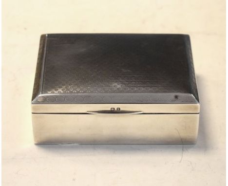 George V engine turned silver rectangular box, Birmingham 1926   Condition: 